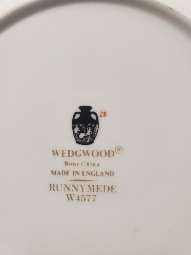 Set of 2 Wedgwood Runnymede Blue (W4577) Salad Plates LK