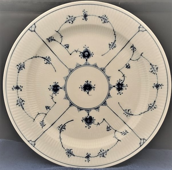 Royal Copenhagen Blue Fluted Plain 13" Round Serving Platter (107)
