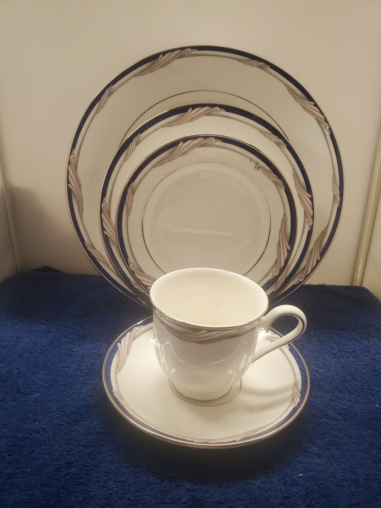 Lenox Caitlin 5 Piece Place Setting LK