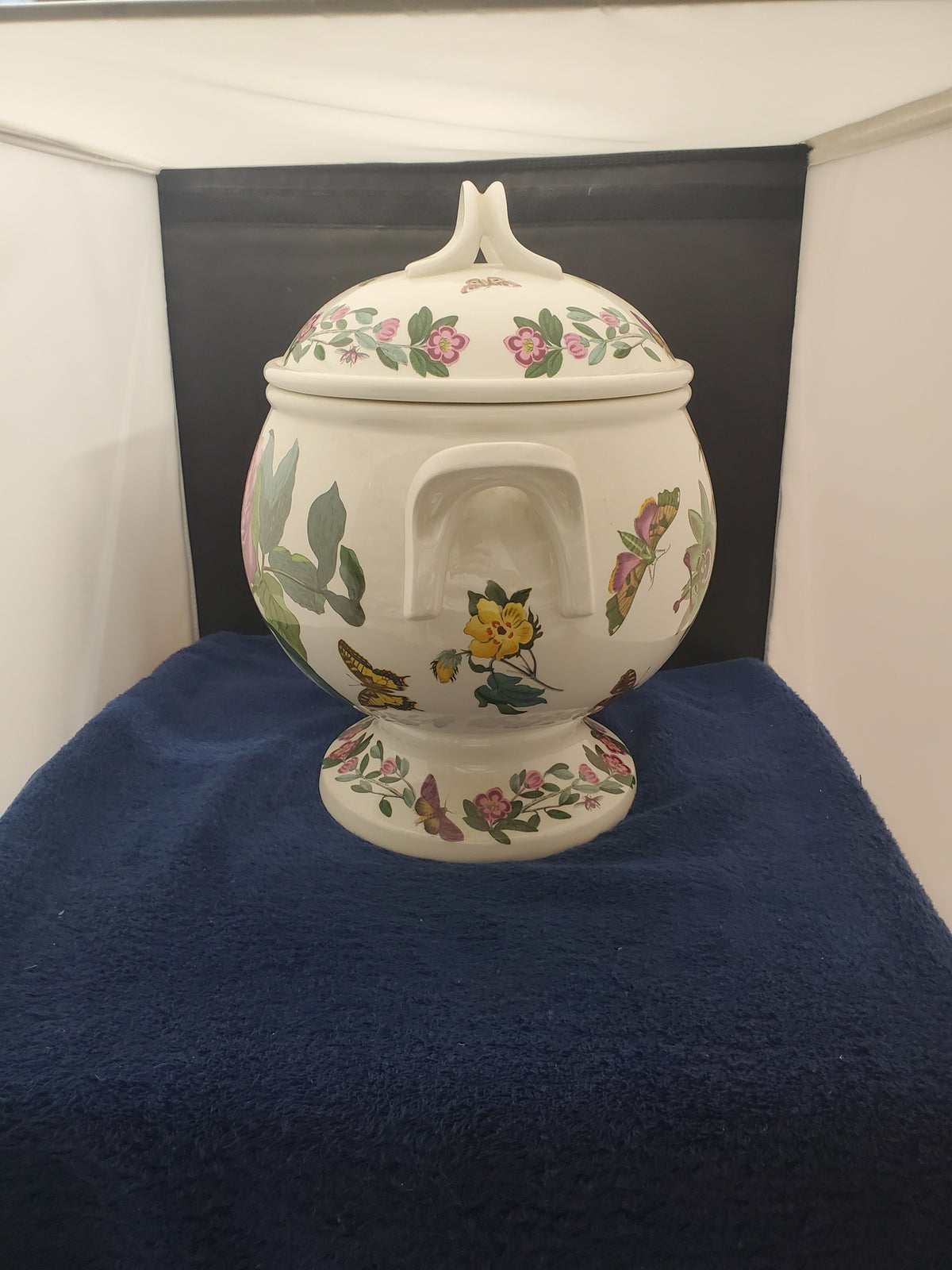 Portmeirion Botanic Garden Tureen & Lid (Passion Flower/Shrubby Peony)