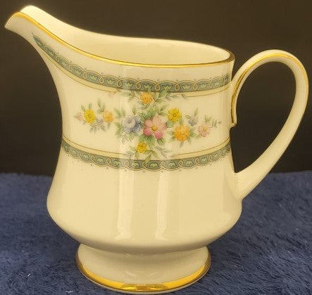 Noritake Amenity Creamer LK