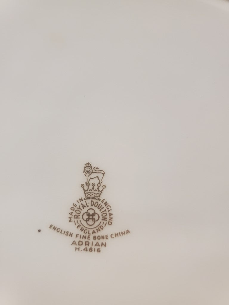 Royal Doulton Adrian 13" Oval Serving Platter LK