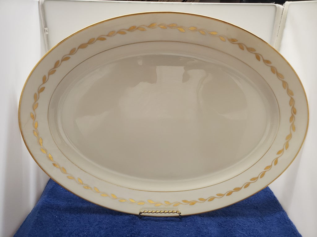 Lenox Golden Wreath 17" Oval Serving Platter LK