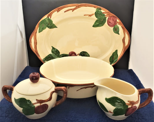 Franciscan Apple (USA) Hostess Set LK
