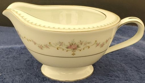 Noritake Fairmont Creamer LK