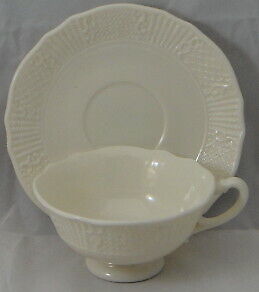 Set of 4 Lenox Washington Wakefield Off White Footed Cup & Saucer Sets