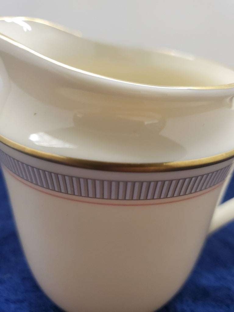 Lenox Biltmore Creamer LK