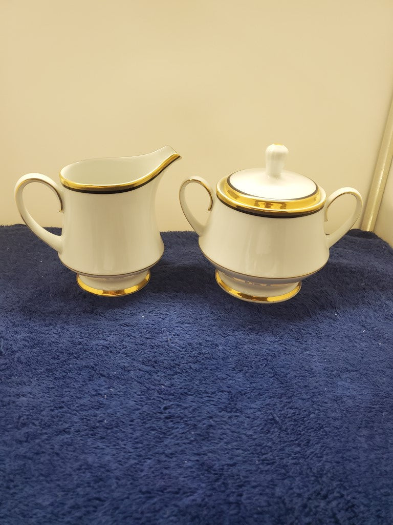 Noritake Elysee Creamer & Sugar Bowl with Lid LK