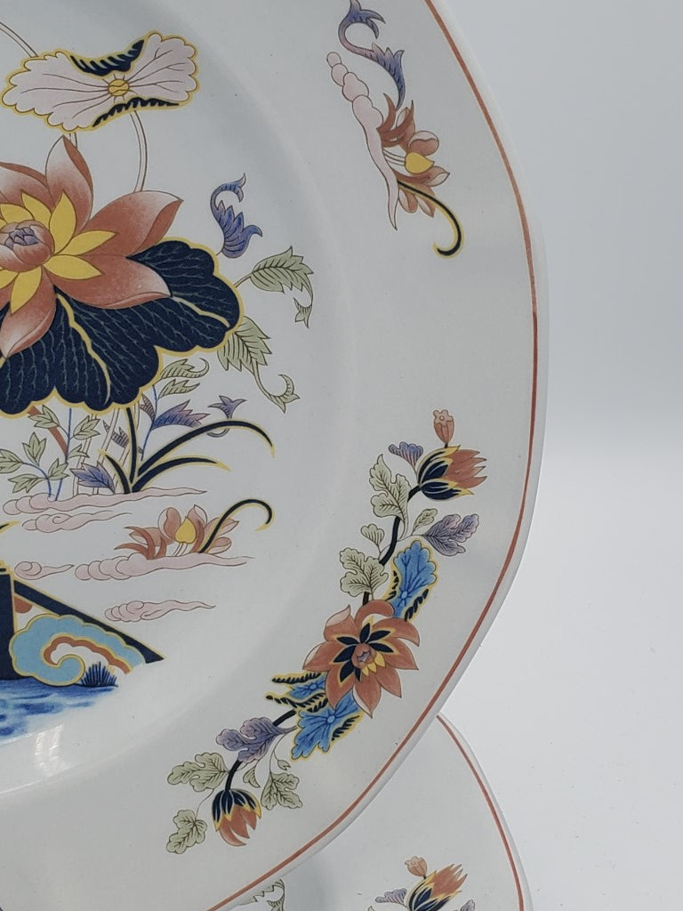 Set of 5 Wedgwood Lotus Dinner Plates LK