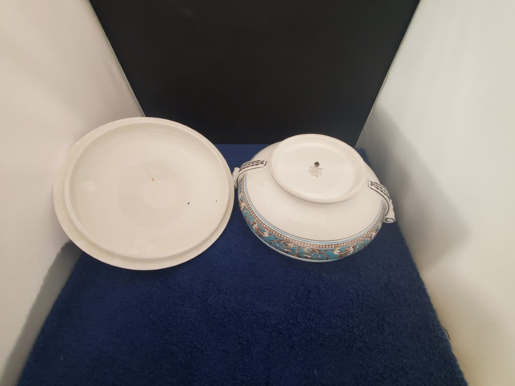 Wedgwood Florentine Turquoise (W2714) Covered Vegetable Bowl