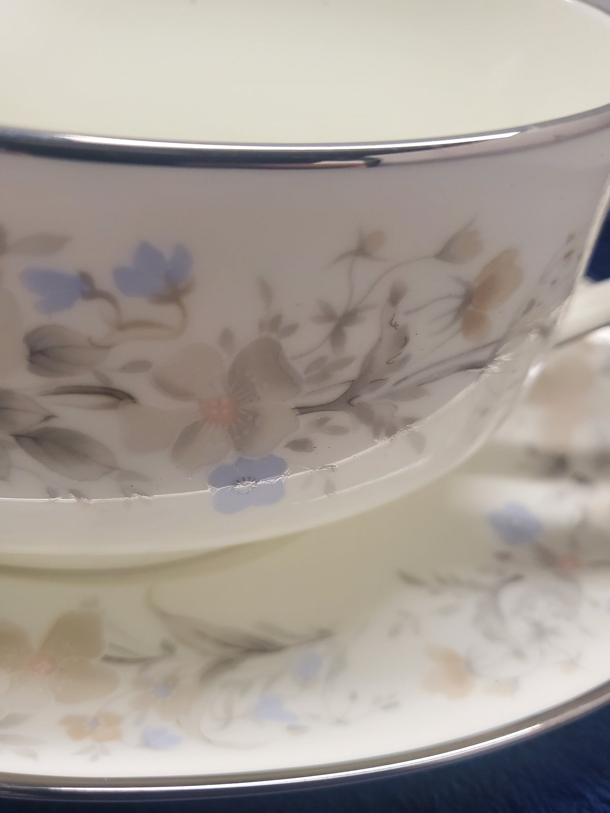 Mikasa Alyssa Gravy Boat & Underplate LK