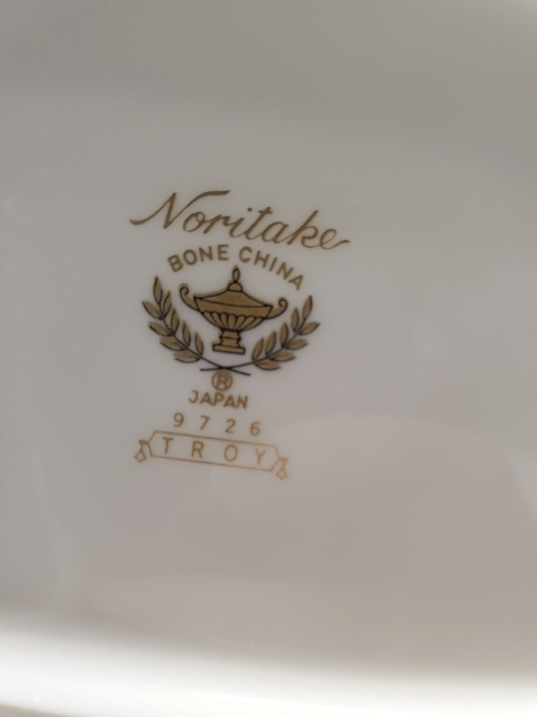 Noritake Troy 10" Oval Vegetable Bowl LK