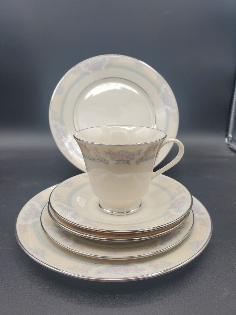Lenox Fairfield Lot of 6 Pieces LK