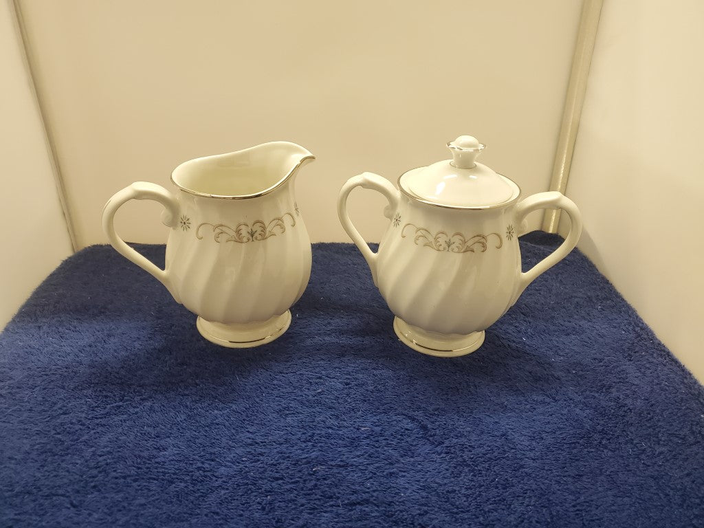 Syracuse Westminster Creamer & Sugar Bowl with Lid LK