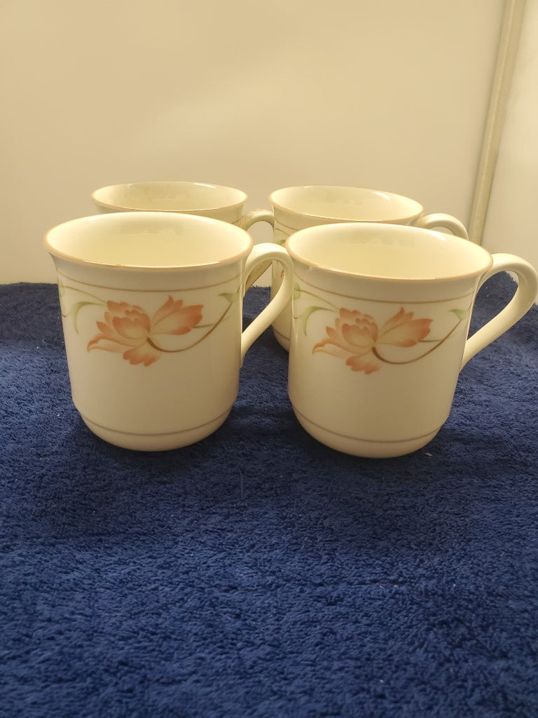 Set of 4 Lenox Blossoms on Beige Mugs LK