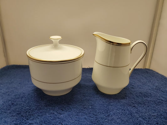 Narumi Wheaton Creamer & Sugar Bowl with Lid