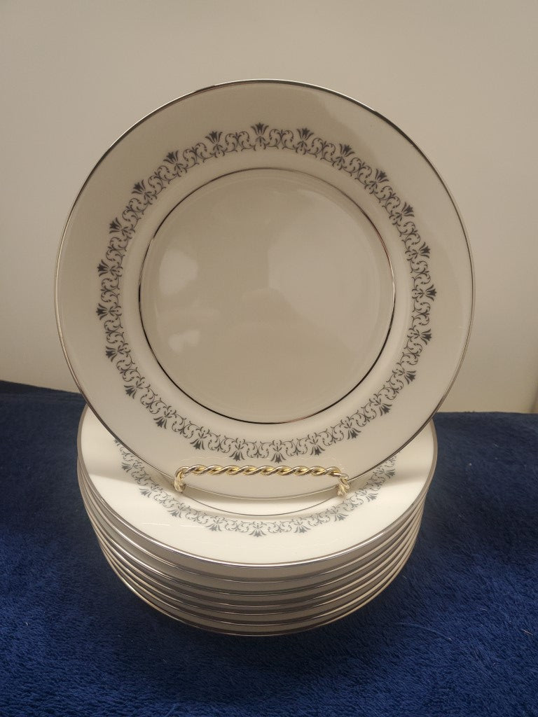 Set of 8 Noritake Geri Dinner Plates LK