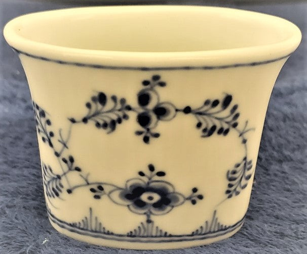 Royal Copenhagen Blue Fluted Plain Cigarette Holder (2183)