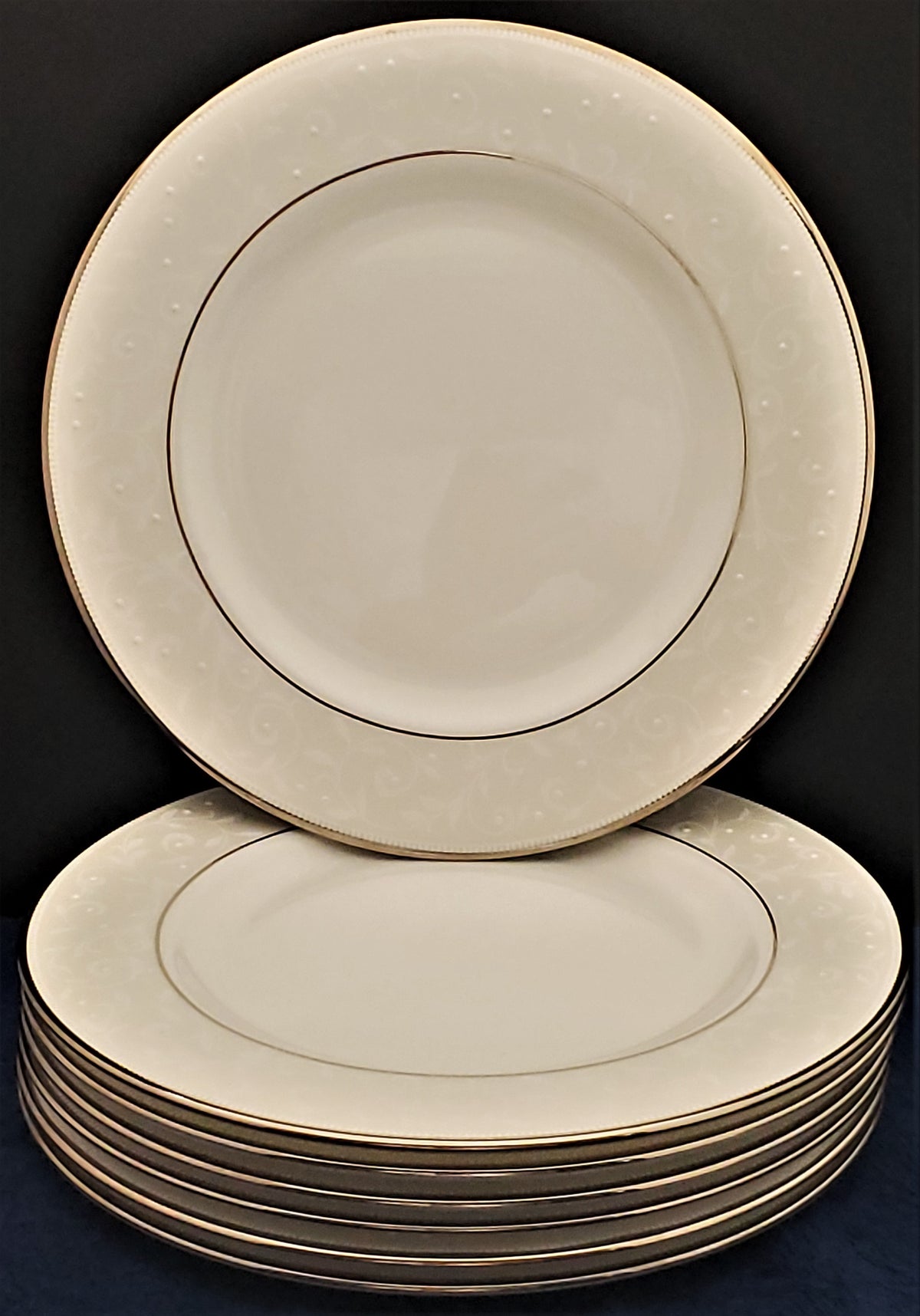 Set of 7 Lenox Opal Innocence Luncheon Plates - New