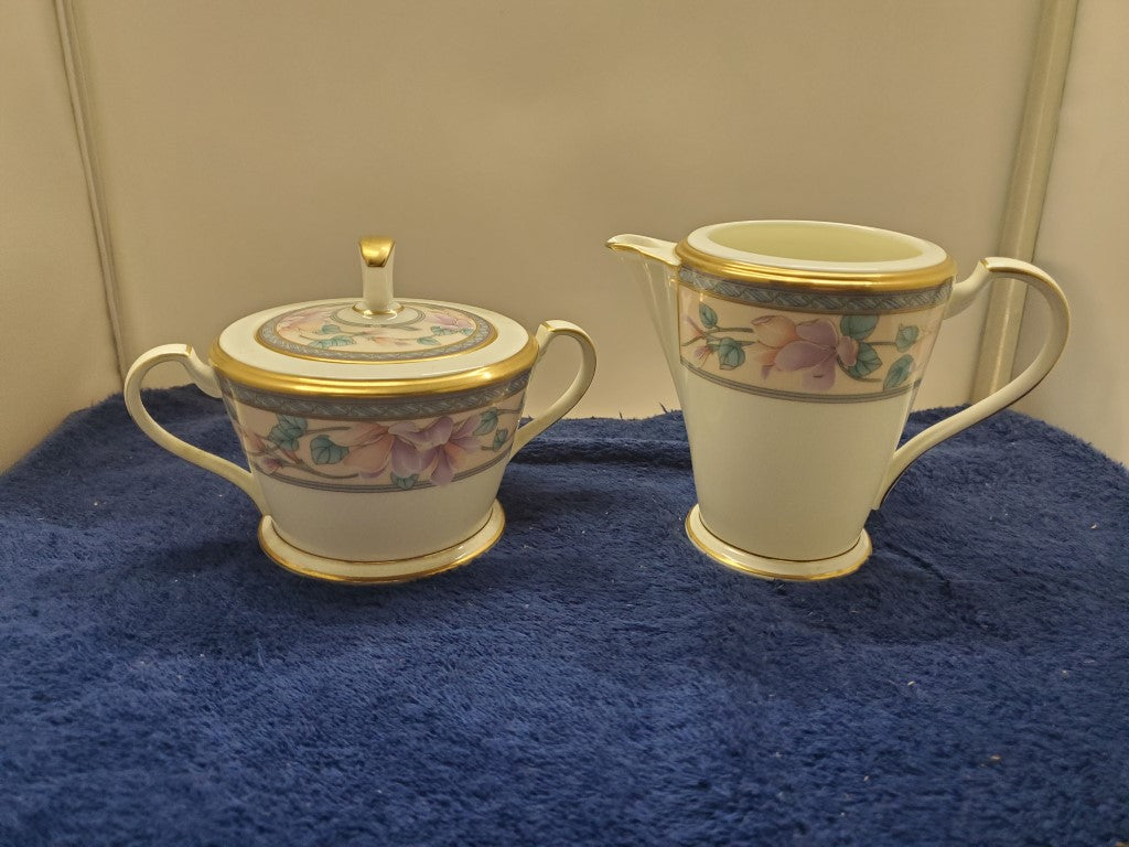 Noritake Embassy Suite Creamer & Sugar Bowl with Lid LK