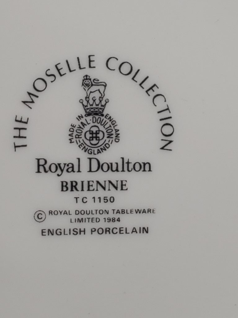 Set of 4 Royal Doulton Brienne Dinner Plates LK