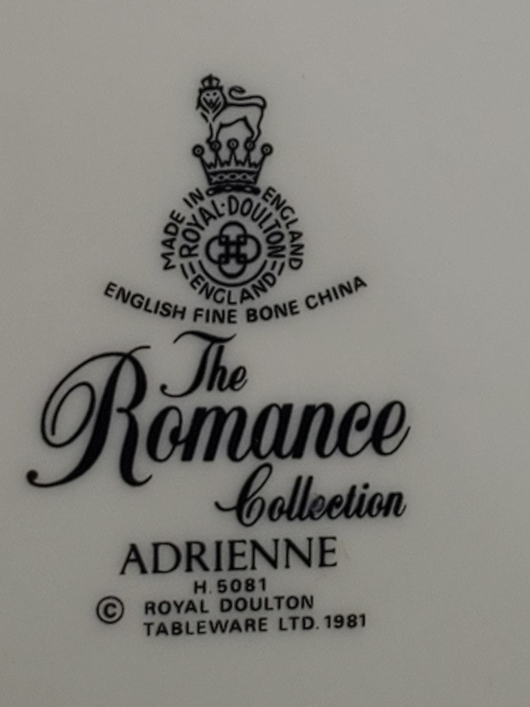 Set of 9 Royal Doulton Adrienne Salad Plates LK