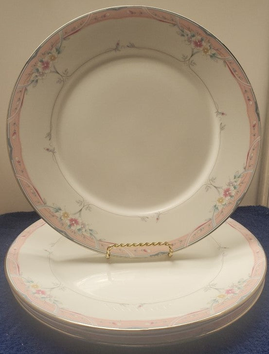 Set of 4 Lenox Emily Dinner Plates LK