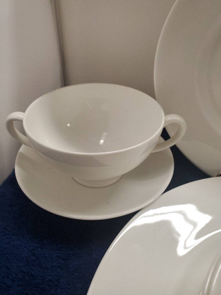 Wedgwood White Lot of 12 Pieces LK