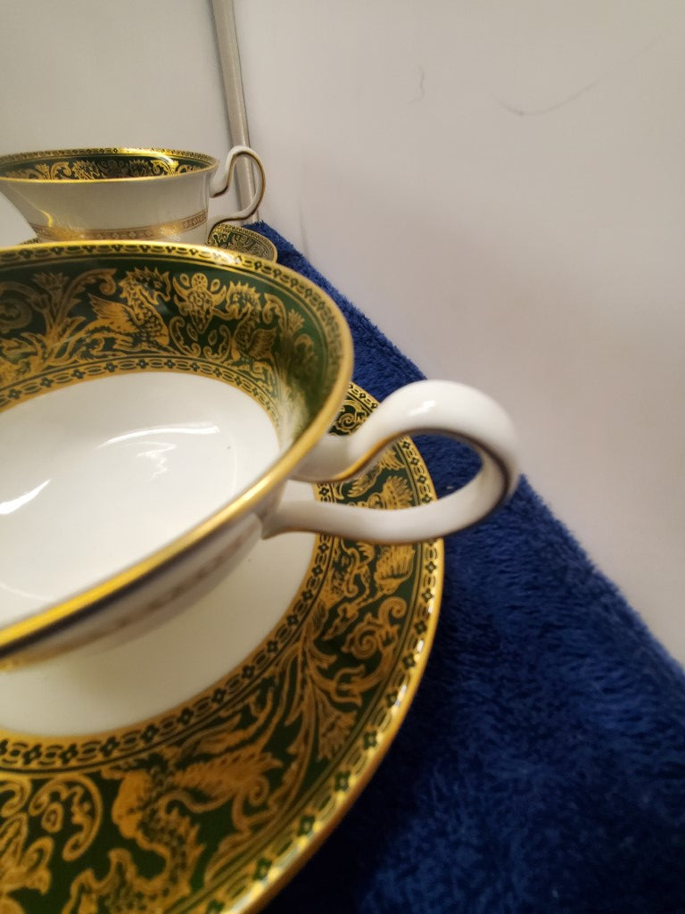 Set of 5 Wedgwood Florentine Dark Green (W4170) Cup & Saucers (Peony) LK