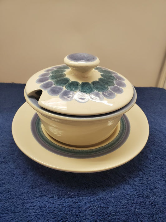 Franciscan Moondance Gravy Boat with Lid and Underplate LK