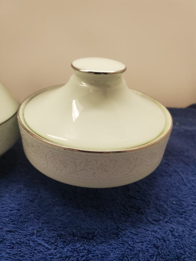 Noritake Promise Me Creamer & Sugar Bowl with Lid LK