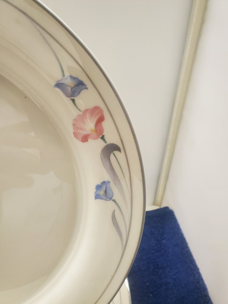 Set of 4 Lenox Glories on Grey Dinner Plates LK