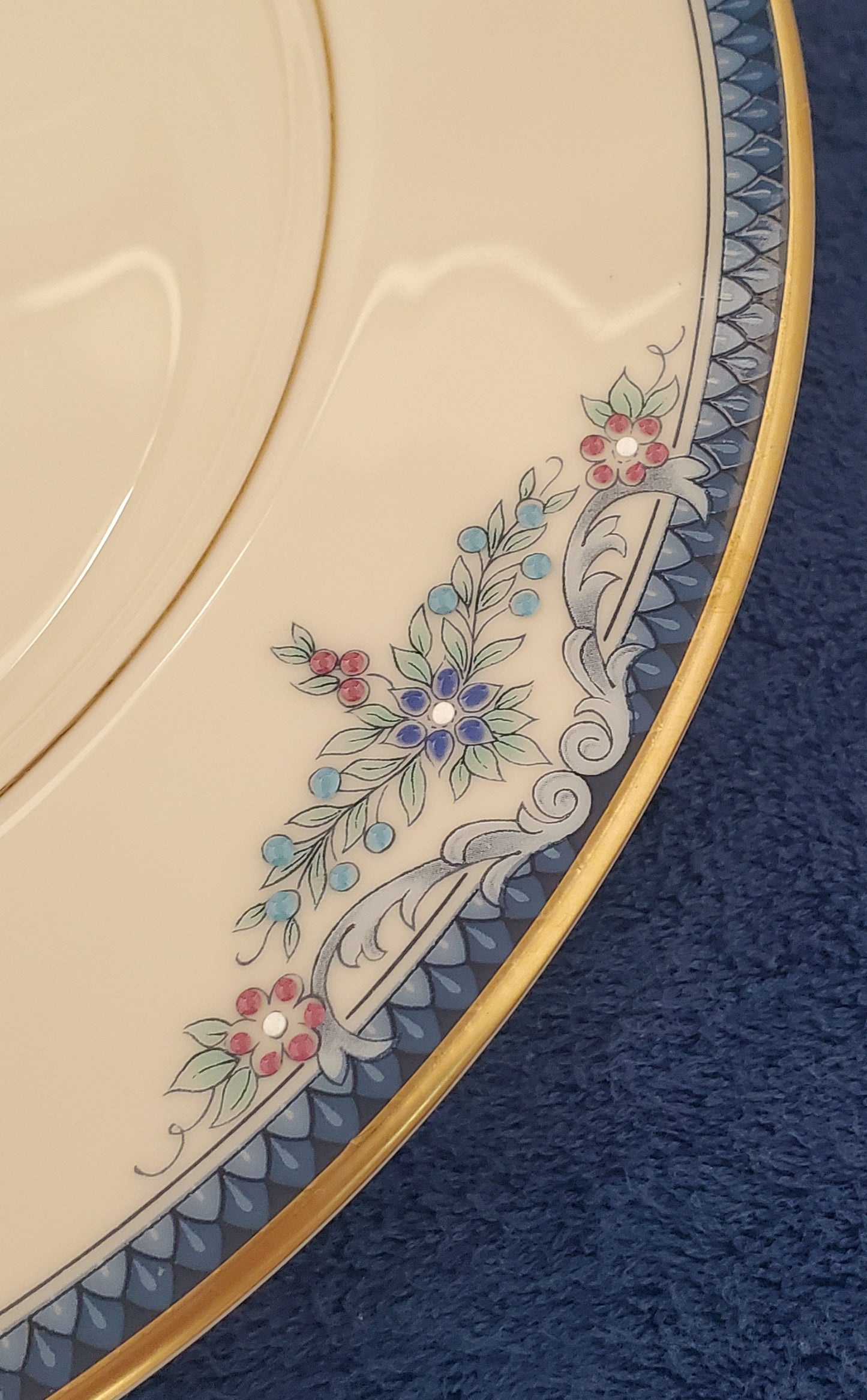 Lenox Columbia 9" Round Vegetable Bowl