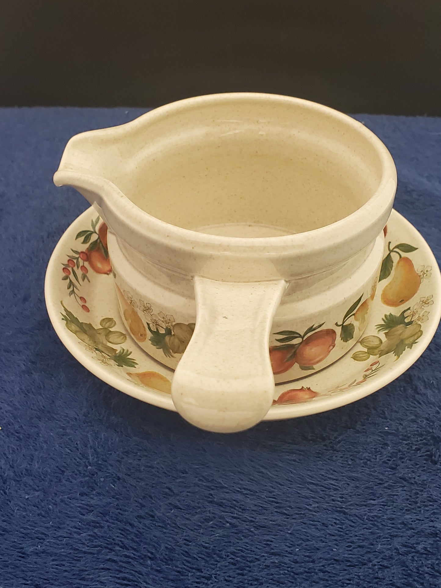 Wedgwood Quince Round Gravy Boat with Handle and Underplate