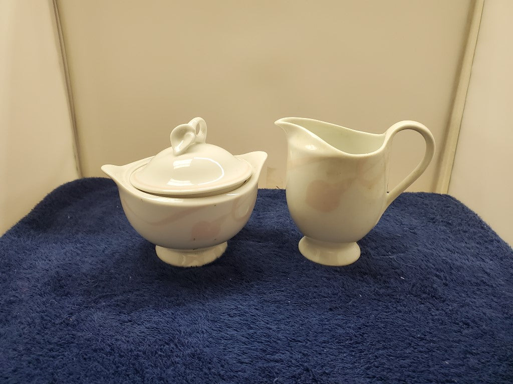 Mikasa Classic Flair Peach Creamer and Sugar Bowl with Lid LK