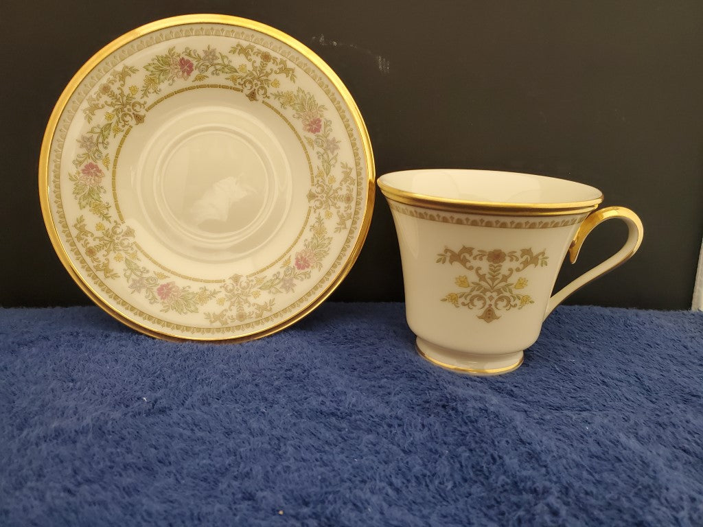 Set of 5 Lenox Castle Garden Cup and Saucer Sets