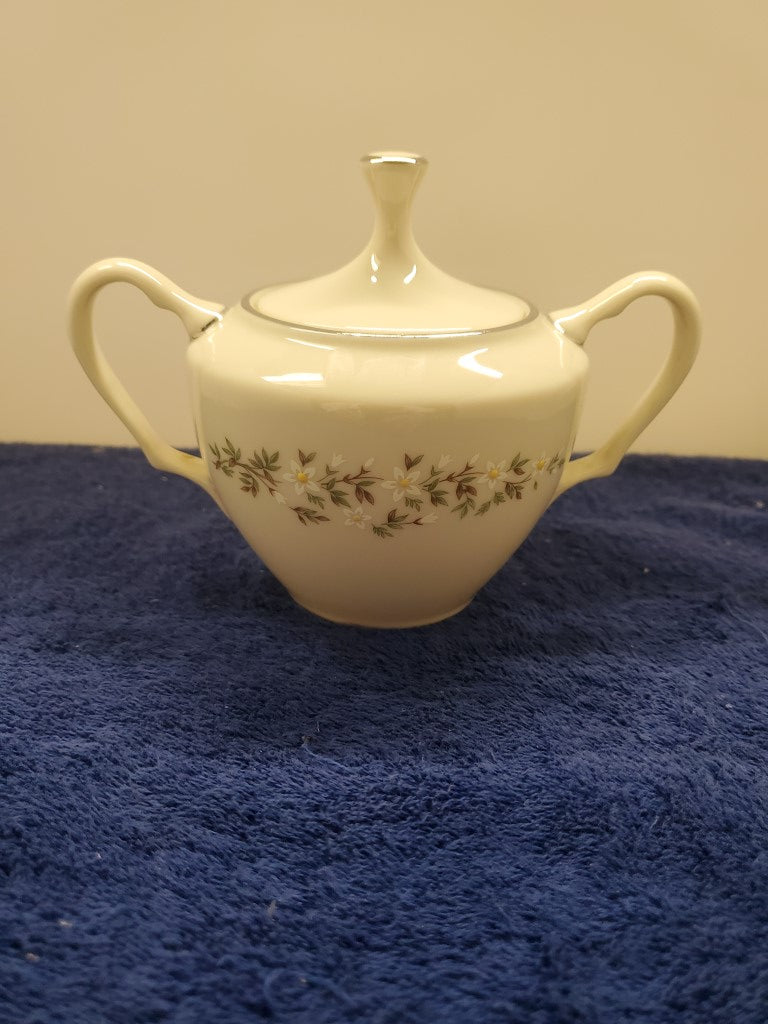 Lenox Brookdale Sugar Bowl with Lid LK