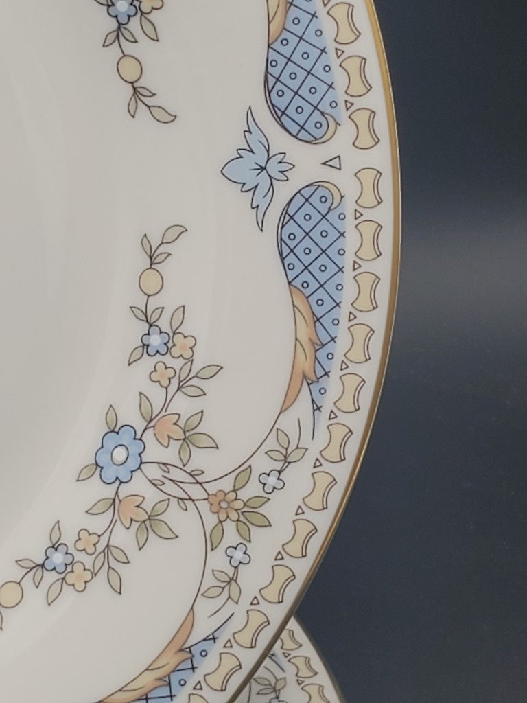 Set of 3 Royal Doulton Curzon Dinner Plates LK