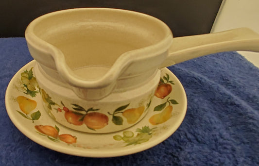 Wedgwood Quince Round Gravy Boat with Handle and Underplate