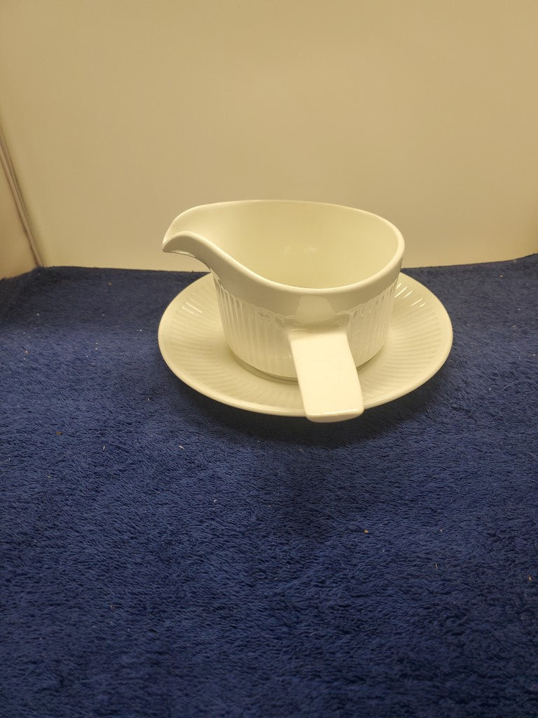 Johnson Brothers Athena White Gravy Boat & Saucer LK
