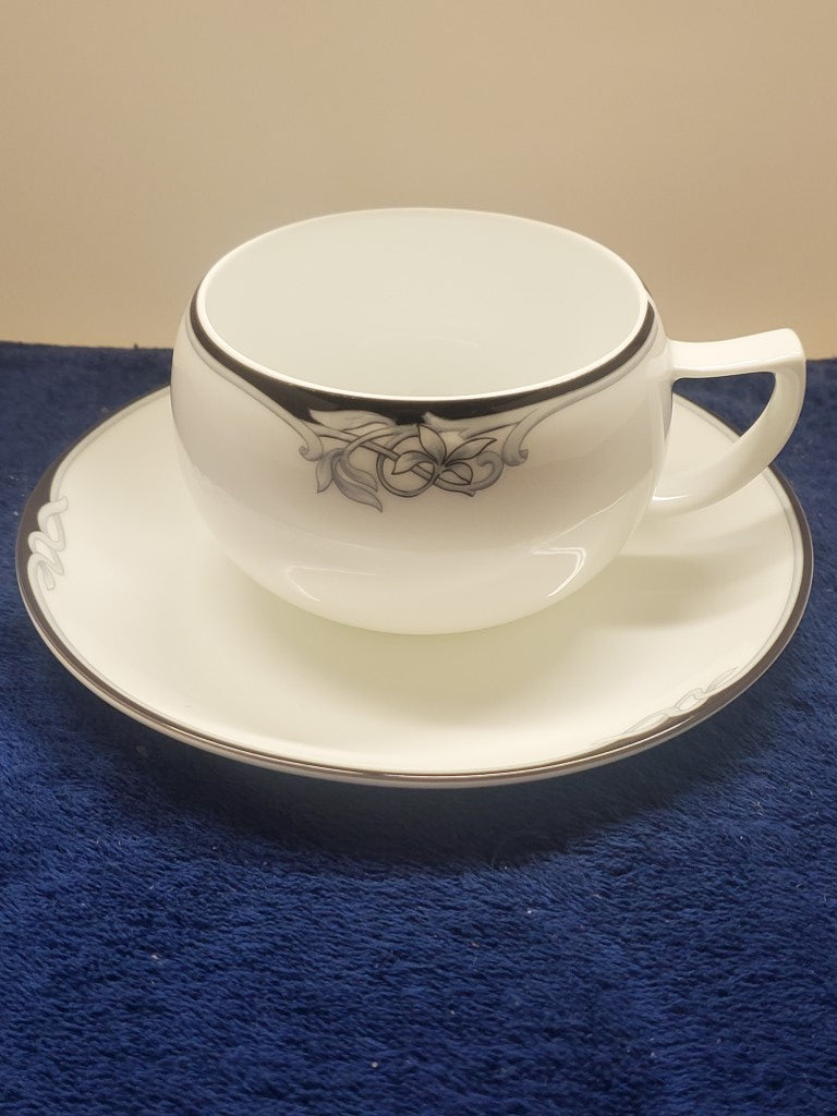Mikasa LAL08 Cup & Saucer Set DG110425