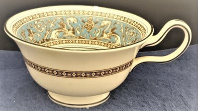 Wedgwood Wedgwood Florentine Turquoise W2714 Footed Cup (Peony, Center Design)