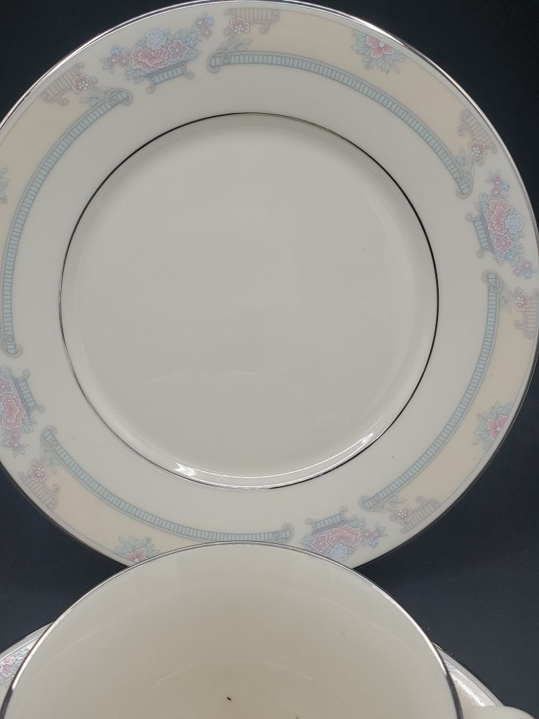 Lenox Fairfield Lot of 6 Pieces LK