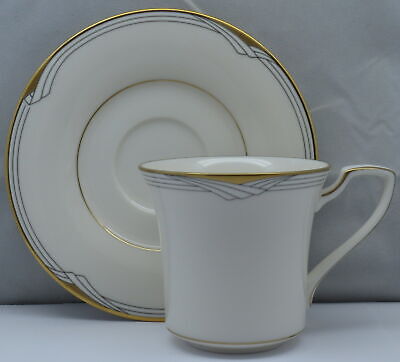 Set of 4 Noritake Golden Cove Flat Cup & Saucer Sets