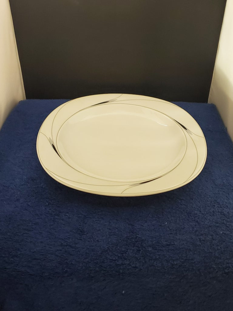 Set of 6 Mikasa Caviar Rim Soup Bowls