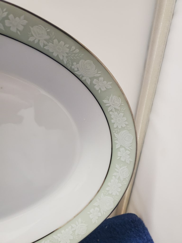 Noritake Vienne 14" Oval Serving Platter LK