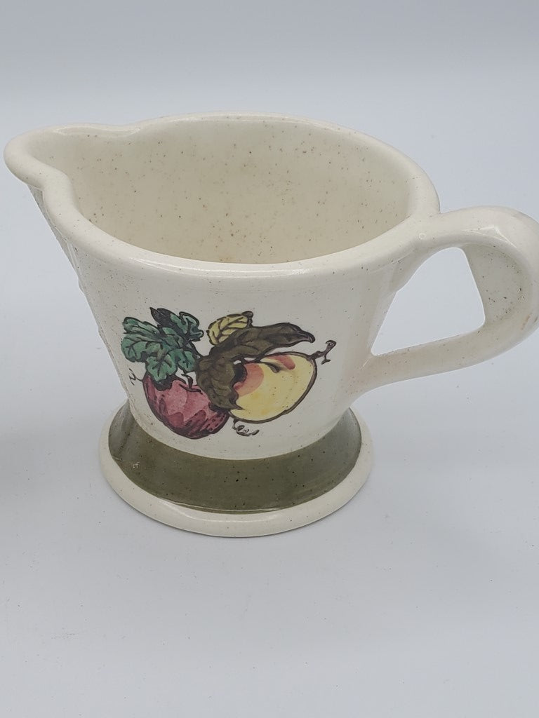 Metlox - Poppytrail - Vernon Provincial Fruit Green Creamer & Sugar Bowl with Lid LK