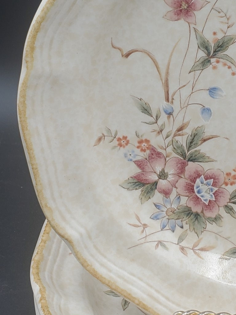 Set of 3 Mikasa Sunnyvale Dinner Plates LK