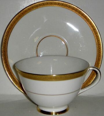 Set of 4 Royal Doulton Royal Gold Cup & Saucers