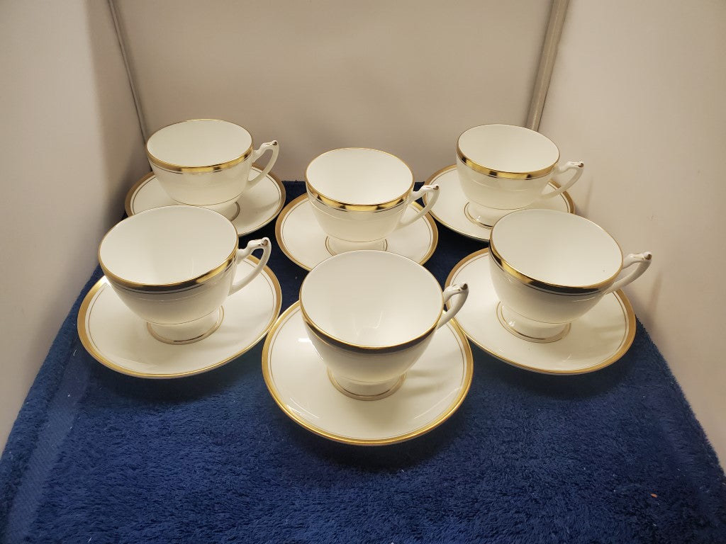 Set of 6 Coalport Connoisseur Cup & Saucer Sets LK